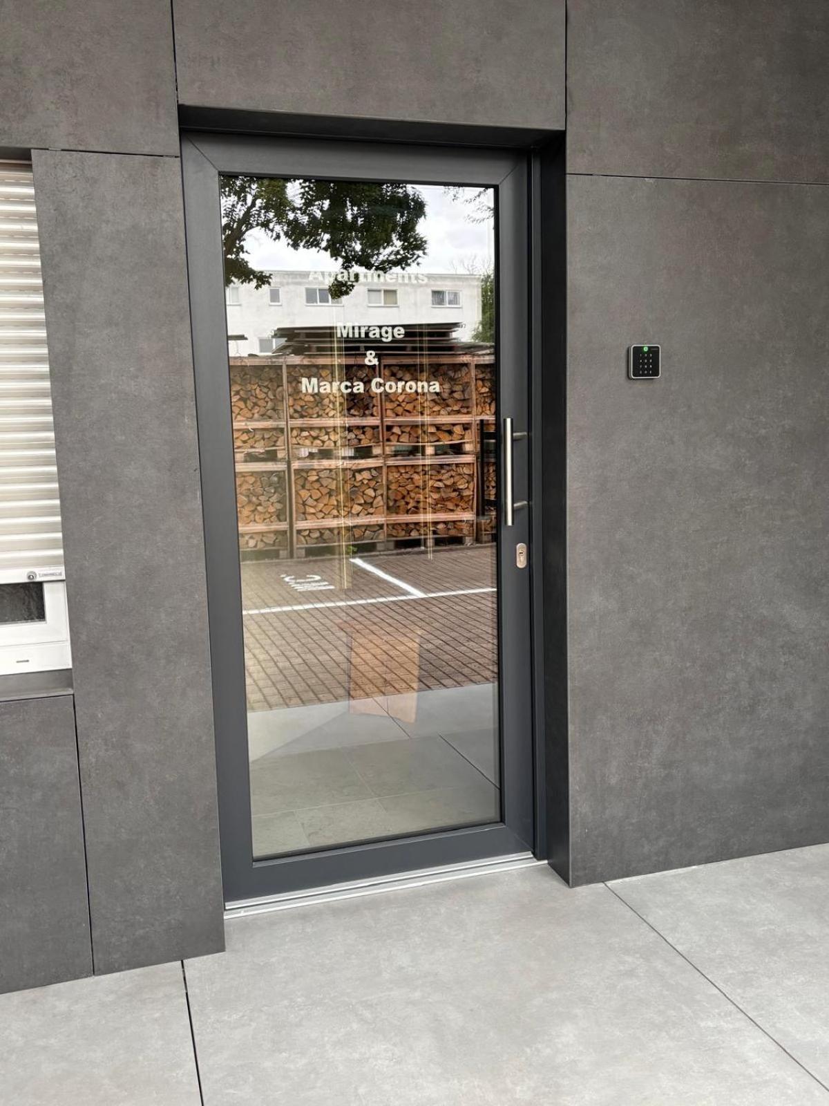 Huebner Apartments Erfurt Exterior photo